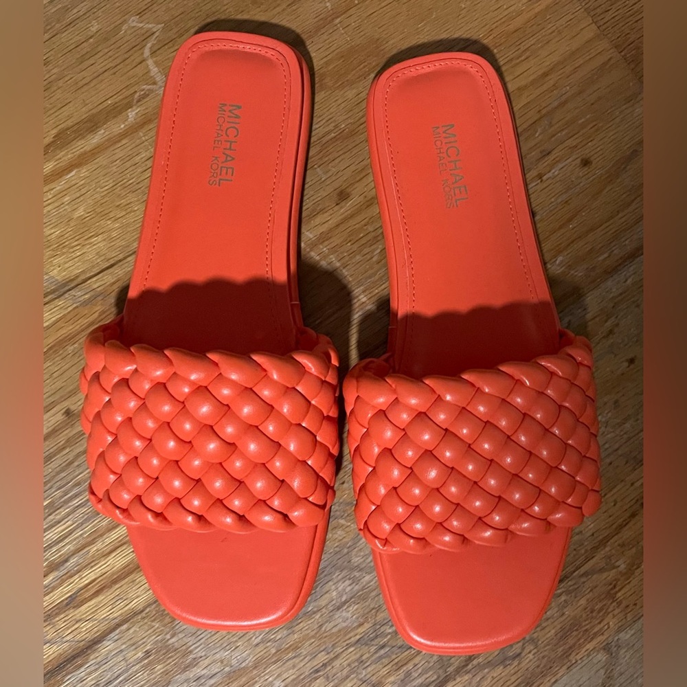 Michael Kors Size 5.5M Women’s Sandals in Orange